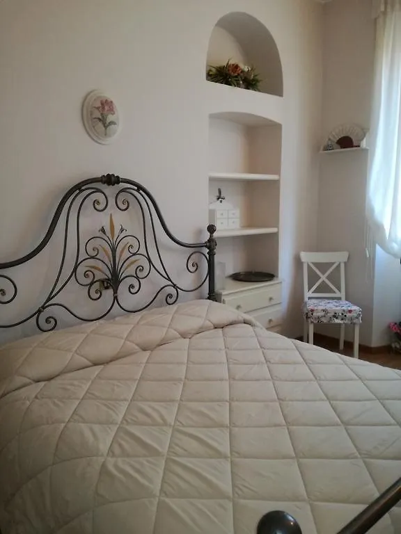 B&B Rosy Burago di Molgora Bed & Breakfast
